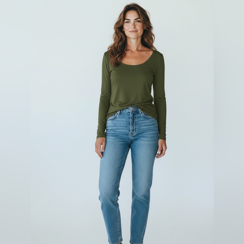 Women’s green long-sleeve scoop neck top from LOFT